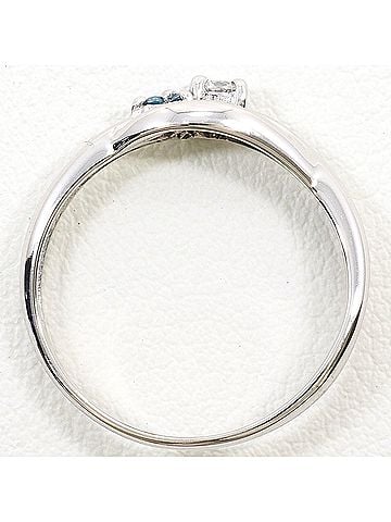Unbranded 18K (18-karat white gold) ring with blue diamonds (total 0.10ct), total weight 1.9g, like new. (view 2)