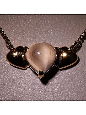 Unbranded 18K (18-karat) Yellow Gold Necklace with Moonstone, Total Weight 2.0g, 41cm, Like New Condition. (view 2)
