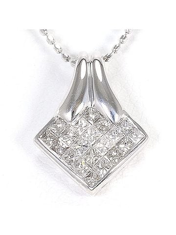 Unbranded 18K (18-karat white gold) necklace with 0.60 ct diamond, includes appraisal certificate, total weight 3.2g, 45cm length, like new condition. (view 1)