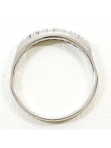 Unbranded PT900 Platinum Ring with Diamond (no carat marking), Total Weight 2.7g, Like New Condition. (view 2)