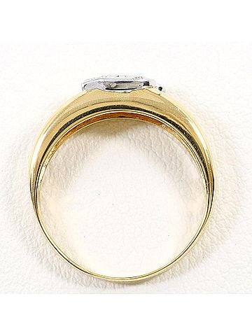 Unbranded 18K (18-karat) yellow gold ring with a 0.06ct diamond, total weight 2.7g, like new. (view 2)