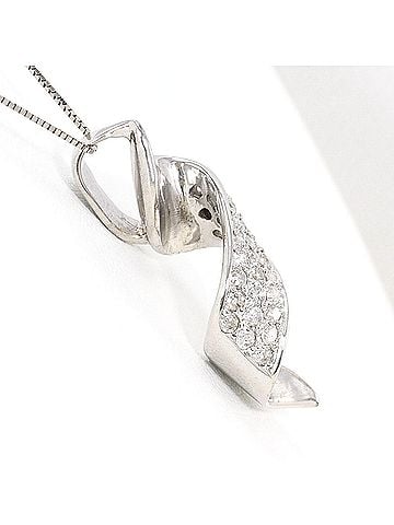 Unbranded 18K (18-karat white gold) necklace with 0.4ct diamond, includes appraisal certificate, total weight 4.5g, 45cm length, like new condition. (view 2)
