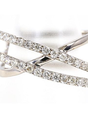 Unbranded 18K (18-karat white gold) ring with 0.47ct diamond, includes appraisal certificate, total weight 3.7g, like new condition. (view 2)