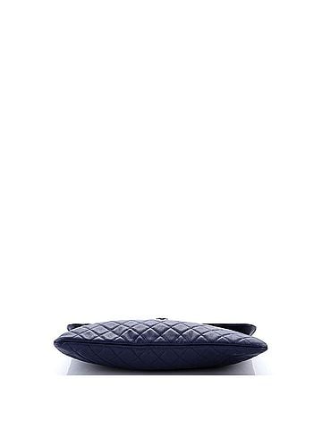 Chanel Golden Class O Case Clutch Quilted Caviar Large (view 2)
