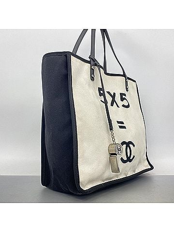 Chanel Chanel canvas tote bag, white and black, for women. (view 2)