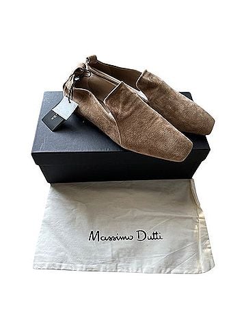 Massimo Dutti Flats (view 1)