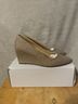 Dream Pairs Gold Wedges Size 6 1/2 - photo 3