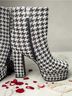 Azalea Wang Houndstooth Black White Ankle Boots Size 8 - photo 6
