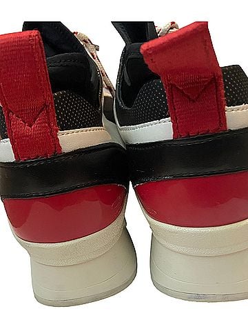 Michael Kors Sneakers (view 2)