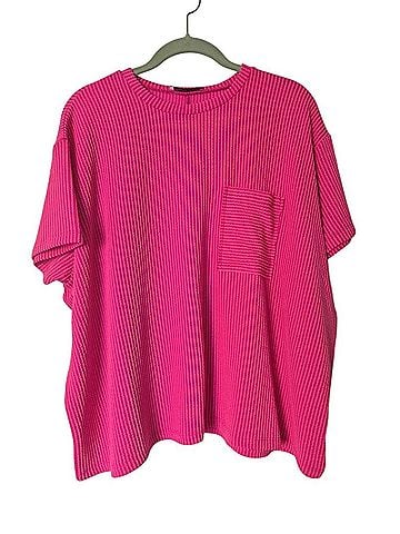 Zenana Outfitters Ribbed Short Sleeve Pocket Tee T-Shirt (view 1)