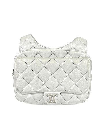 Chanel Chanel AS4621 Backpack (view 1)