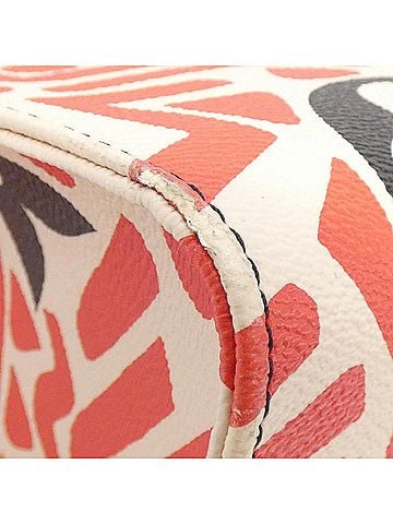 Louis Vuitton Louis Vuitton LV Crafty OnTheGo GM M45358 Handbag (view 2)