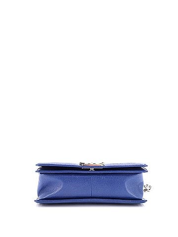 Chanel Boy Medium (view 2)