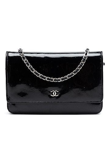 Chanel CC Patent Wallet On Chain (view 1)