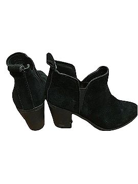 Label Ankle Boots (view 1)