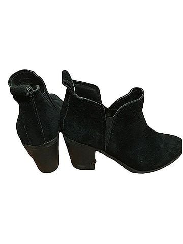 Label Ankle Boots (view 1)