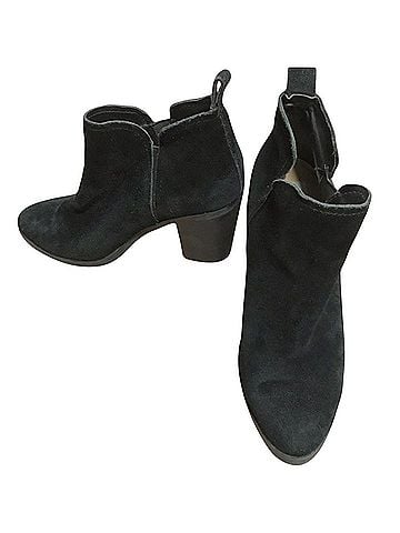 Label Ankle Boots (view 2)
