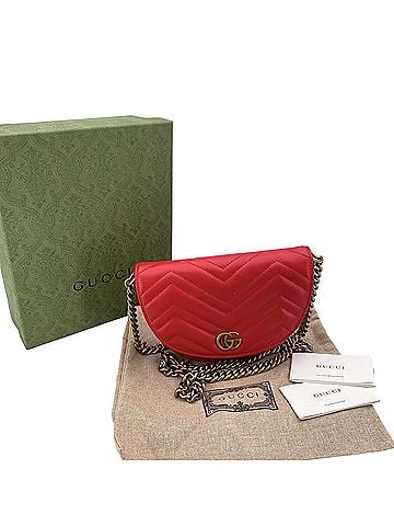 Gucci Gucci Leather Crossbody Bag GG Marmont (view 2)