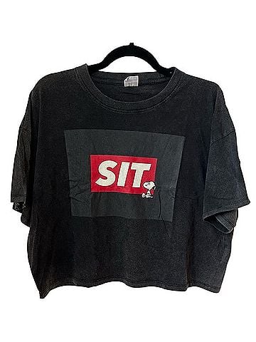 Peanuts Snoopy Retro Sit Short Sleeve T-Shirt (view 1)