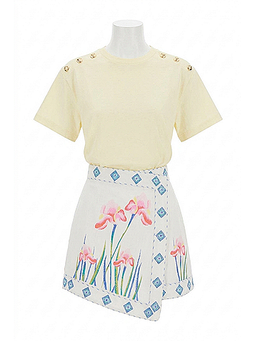 Allison Brooklyn Short Sleeve Tee in Butter (view 1)