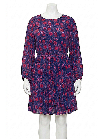 Skies Are Blue On Your Mind Curvy Flare Dress in Grape-Red (view 1)