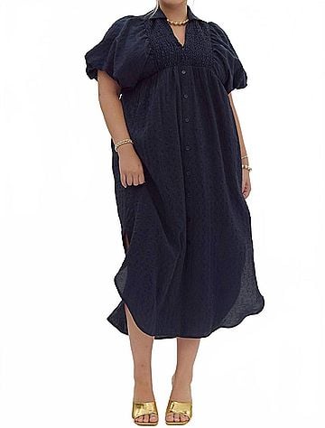 Entro Textured Puff Sleeve Midi Dress - Plus in Navy (view 2)
