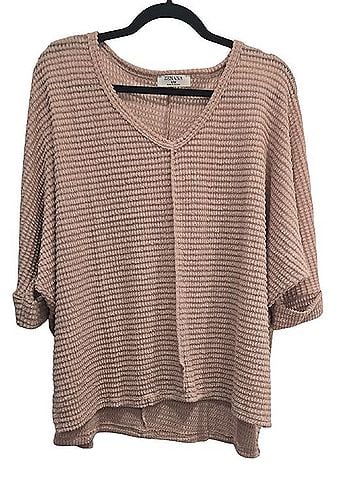 Zenana Outfitters T-Shirt (view 1)