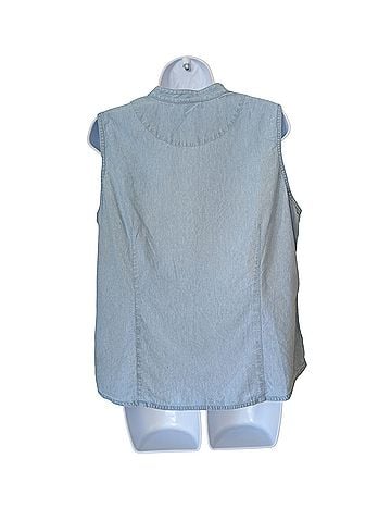 Liz Claiborne Sleeveless Button-Down Shirt (view 2)