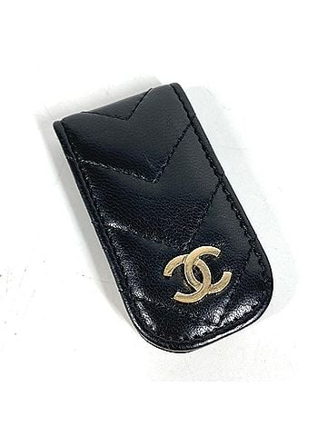 Chanel CHANEL CC Coco Mark Logo V-Stitch Wallet Money Clip Leather Men's Women's Black (view 1)