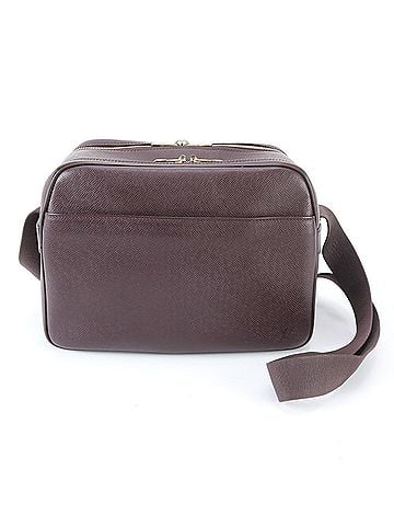 Louis Vuitton Louis Vuitton Taiga Reporter PM M30156 Leather Shoulder Bag Messenger for Men (view 1)