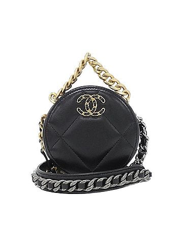 Chanel Chanel 19 line AP0945 shoulder bag (view 1)