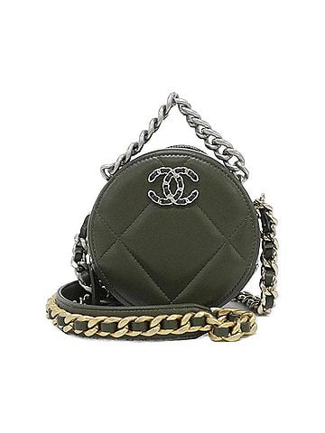 Chanel Chanel 19 line AP0945 shoulder bag (view 1)