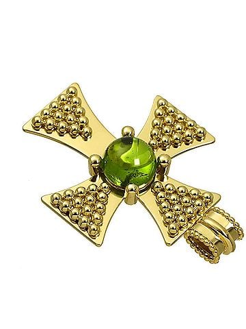 Chanel Chanel pendant top with peridot, 18K yellow gold (750). (view 2)