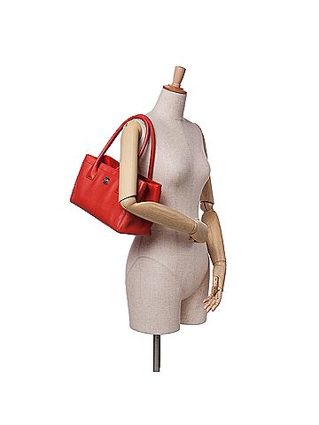 Chanel Small Calfskin Executive Cerf Tote (view 2)