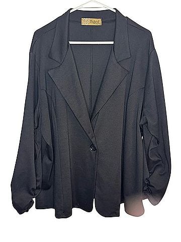 Hybrid & Company Single-Button Relaxed Blazer Jacket (view 1)