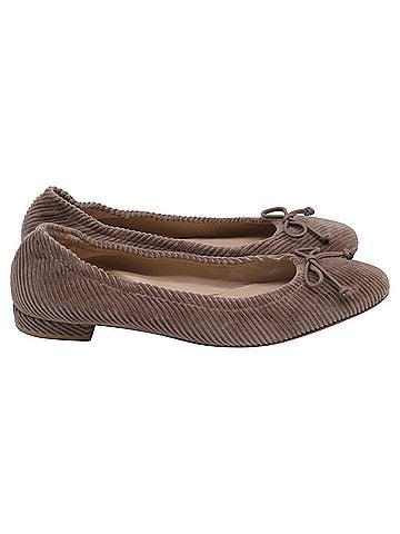 Stuart Weitzman Stuart Weitzman Bria Ballet Flats in Brown Velvet Corduroy (view 1)
