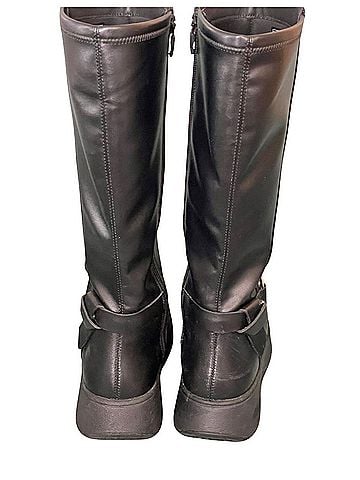 FitFlop Boots (view 2)