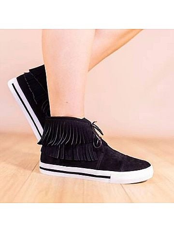 L'Amour Des Pieds Women's Kelzey Round Toe Bootie (view 2)