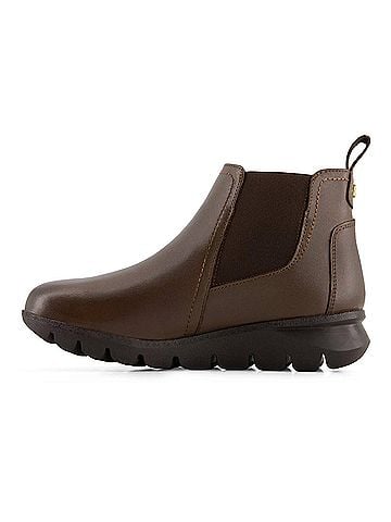Andrea Women's Leather Short Chelsea Boots (view 2)