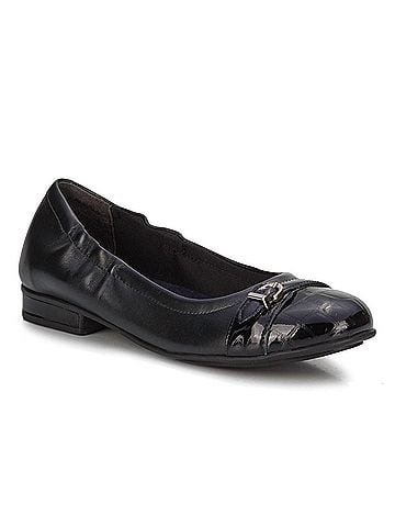 Ros Hommerson Women's Trista Heels (view 2)