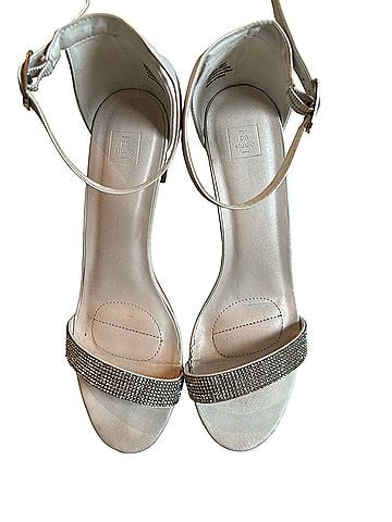 DB Studio Heels (view 1)