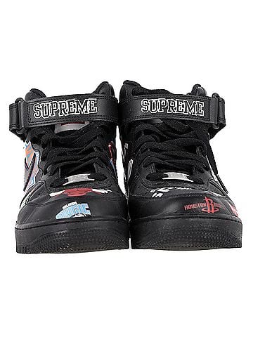 Supreme Supreme x Nike Air Force 1 Mid Supreme Sneakers in Black Leather (view 2)