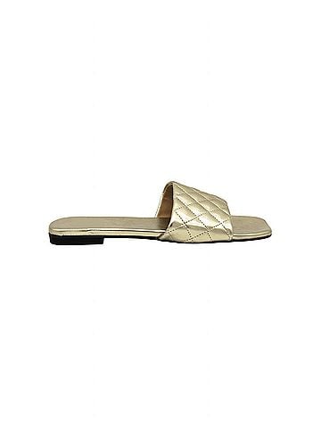 exe Women's Maggiore Flat Sandal (view 1)