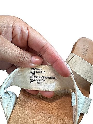 Cliffs by White Mountain Sandals (view 2)