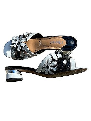 J. Renee Heels (view 2)