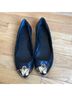 Tory Burch 100% Leather Solid Graphic Black Gold Flats Size 7 - photo 3