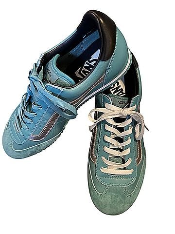 Vans Sneakers (view 2)