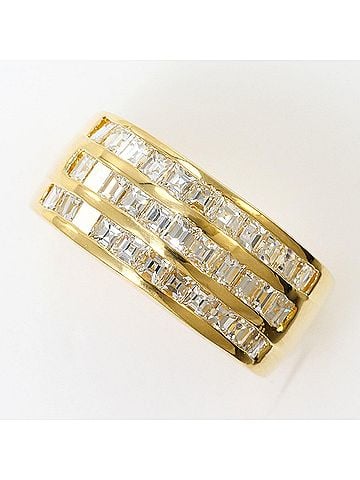 Unbranded 18K (18-karat) yellow gold ring with diamond (no carat marking), includes appraisal certificate, total weight 6.6g, like new condition. (view 1)