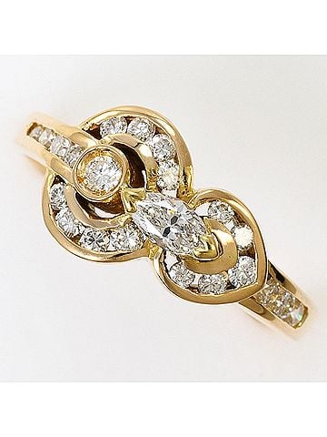 Unbranded 18K (18-karat) yellow gold ring with 1 diamond (no carat marking), includes appraisal certificate, total weight 3.7g, like new condition. (view 1)
