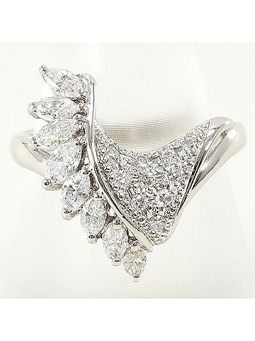 Unbranded PT900 Platinum Ring with 1 Diamond (0.70 ct), Certificate of Authenticity, Total Weight 6.7g, Like New Condition. (view 1)